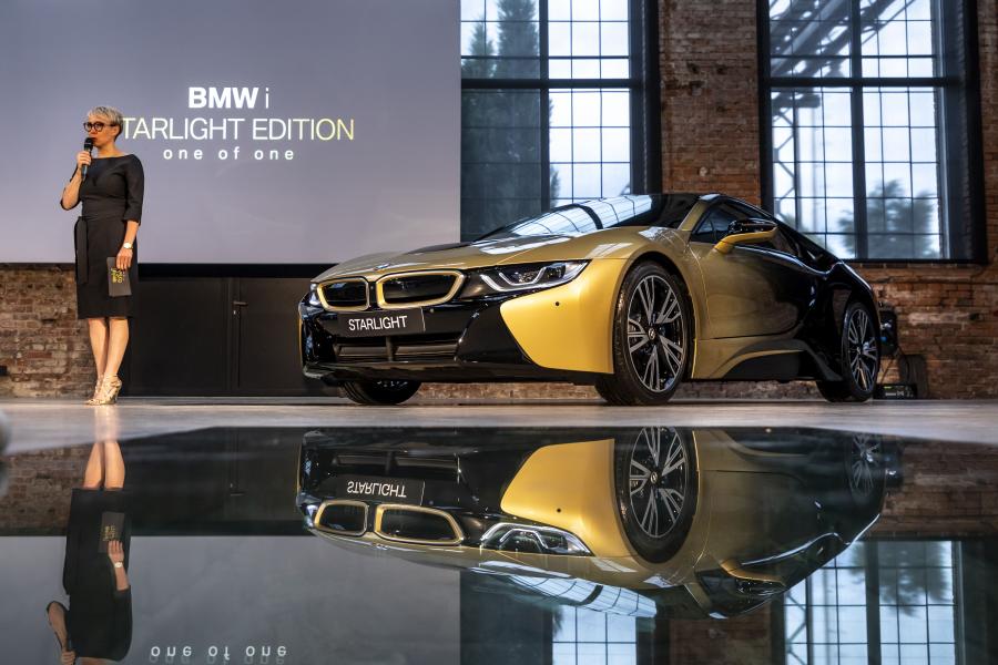  BMW i8 STARLIGHT Edition (I15) 2018 года  (фото 9 из 16)